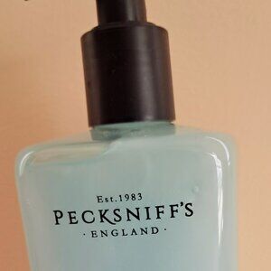 Pecksniff's England  Sandalwood and Vanilla Luxury Moisturizing Handwash l. NEW